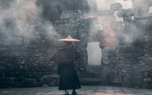 当地人则坚信先有白瀑寺后有潭柘寺。文革时期，白瀑寺遭到严